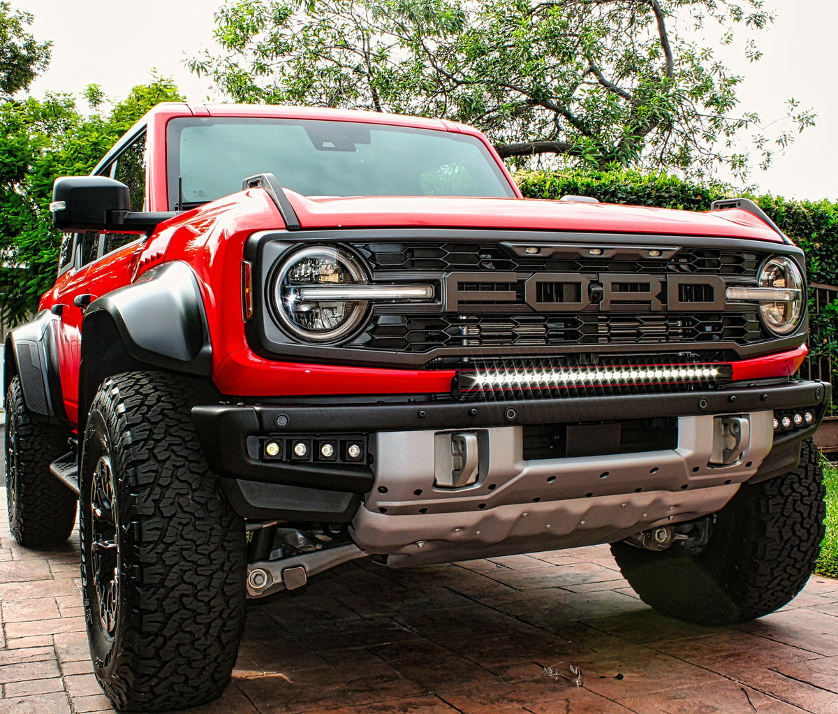 2022+ Ford Bronco Raptor 30in Light Bar - Slim