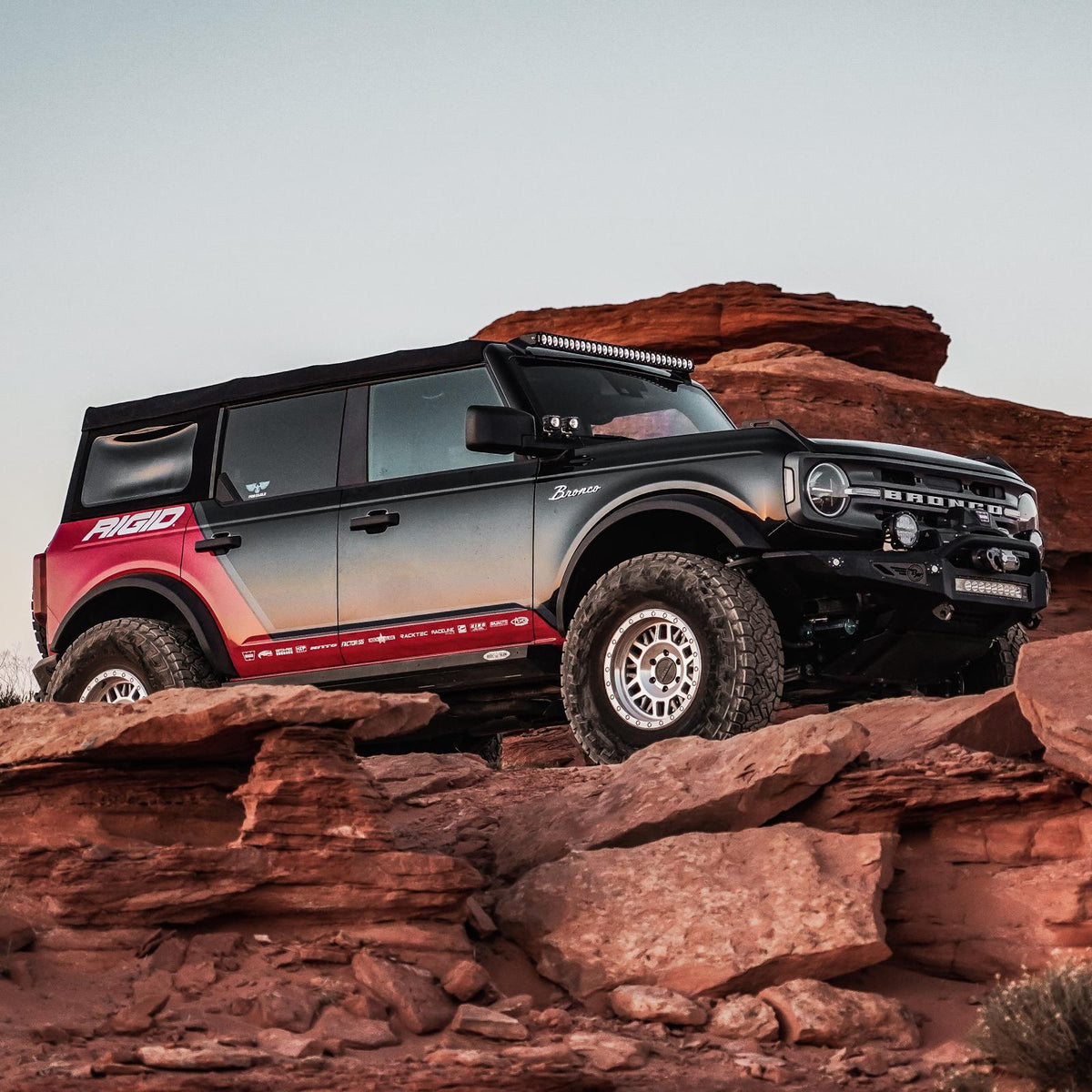 Rigid Industries Revolve Bar with White Backlight