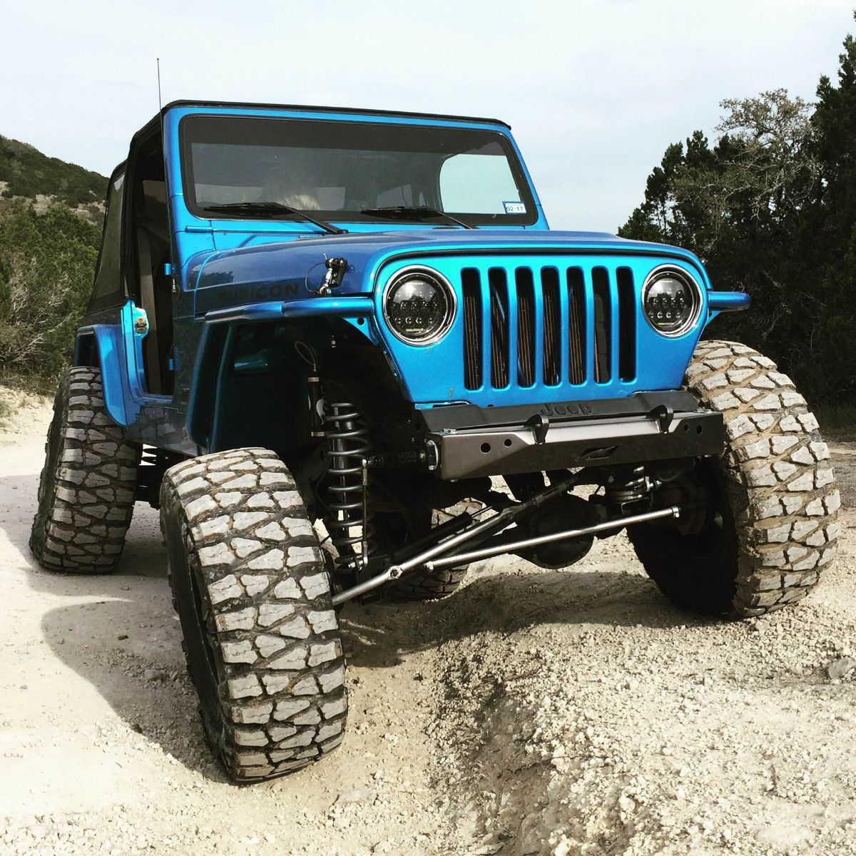 Jeep YJ/TJ Stubby Front Bumper Bare Steel Motobilt - MB1000