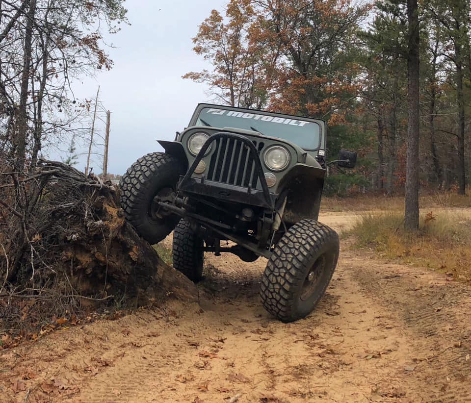 Jeep CJ Front Stubby Bumper W/Stinger Bare Steel Motobilt - MB1015-S