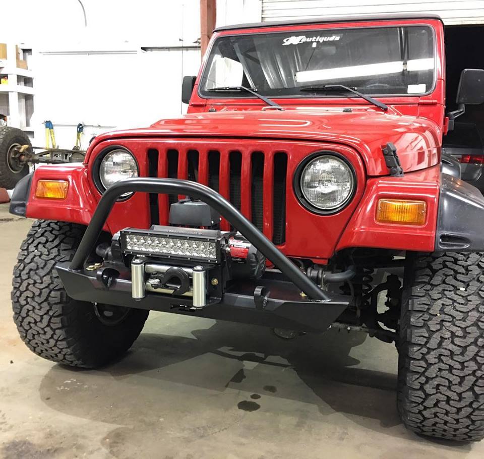 Jeep YJ / TJ / LJ Mid-Width Front Bumper W/Stinger Bare Steel Motobilt - MB1021-S