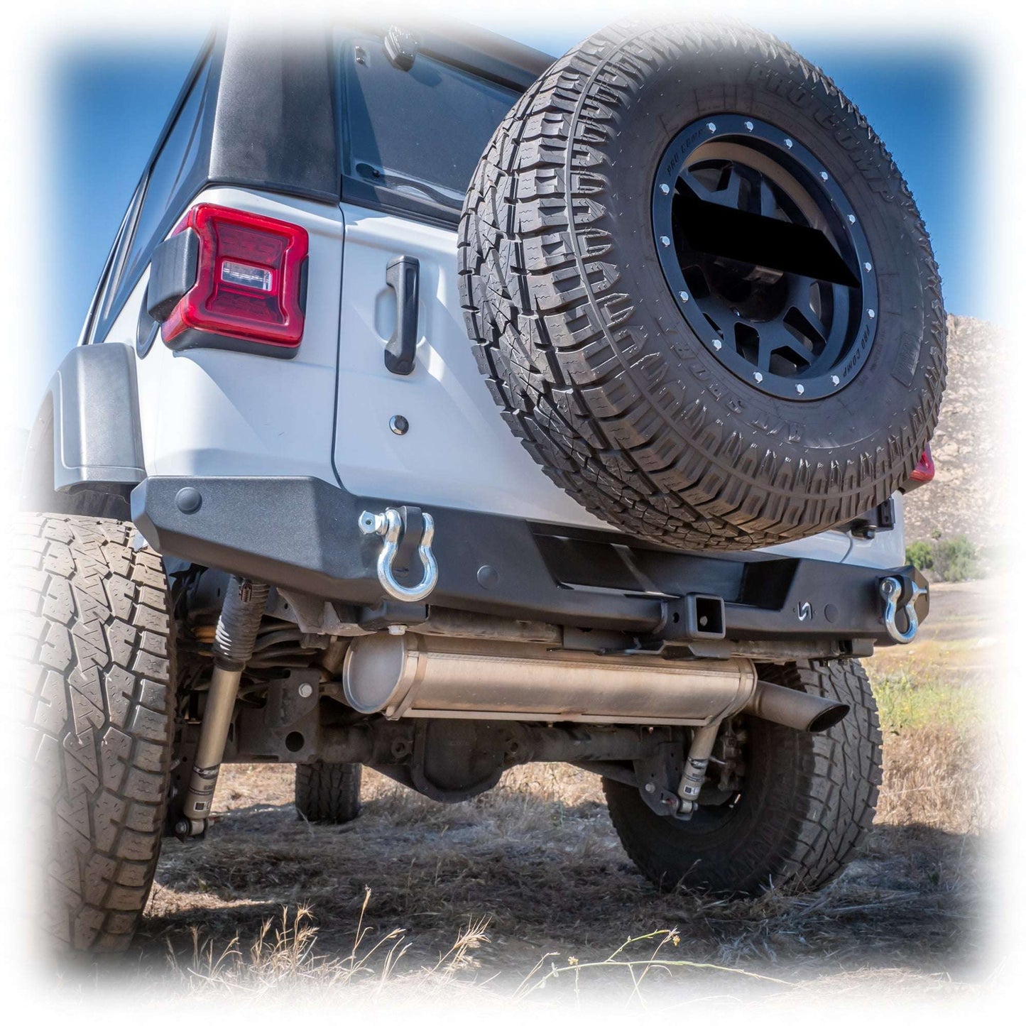Rear Bumper with Hitch Receiver for Jeep Wrangler JL